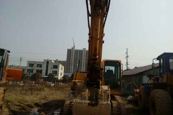江西出售转让二手8000小时2009年现代R215挖掘机