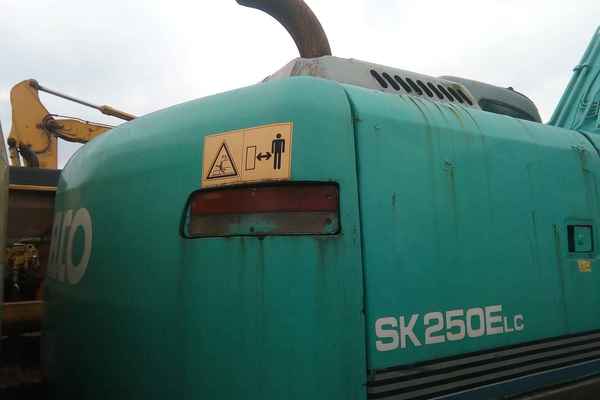 贵州出售转让二手8809小时2007年神钢SK250LC挖掘机
