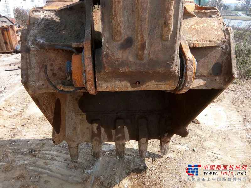 贵州出售转让二手9909小时2009年柳工225C挖掘机
