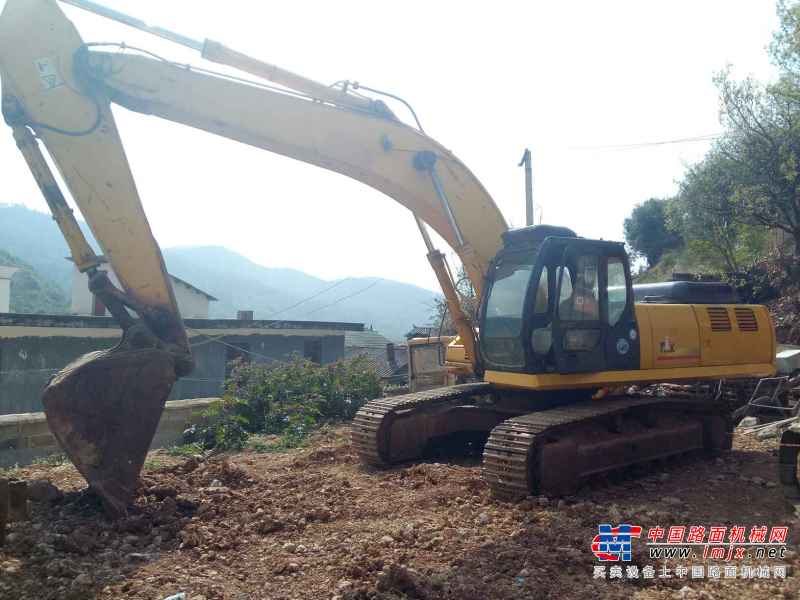 云南出售转让二手18000小时2006年住友SH300A3挖掘机