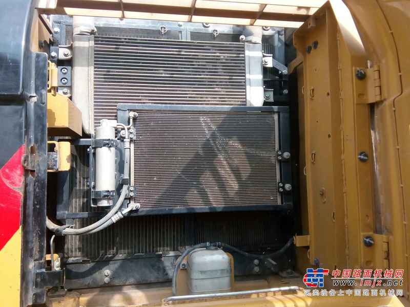 贵州出售转让二手3809小时2013年卡特彼勒320D2挖掘机