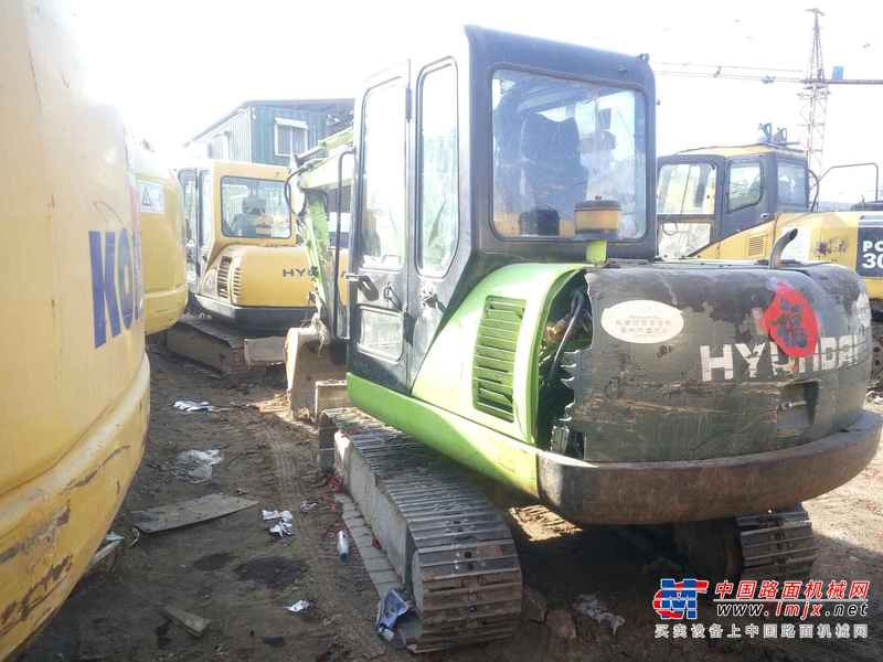 山东出售转让二手12000小时2006年现代R60挖掘机