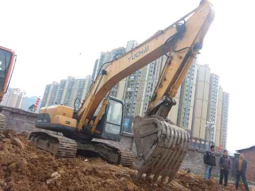 贵州出售转让二手6900小时2011年玉柴YC240LC挖掘机