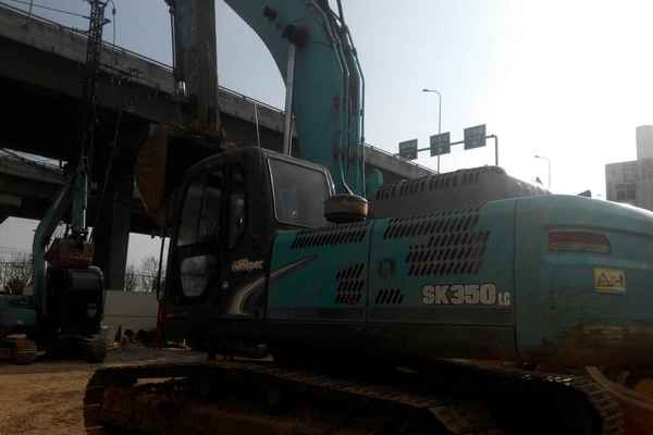 云南出售转让二手4500小时2012年神钢SK350LC挖掘机