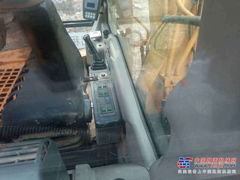 贵州出售转让二手6800小时2010年柳工CLG915C挖掘机