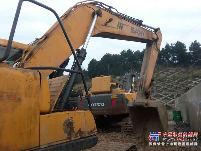 贵州出售转让二手8909小时2010年三一重工SY215C挖掘机
