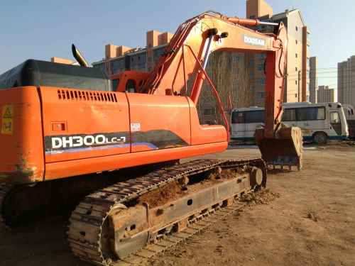 内蒙古出售转让二手5000小时2011年斗山DH300挖掘机