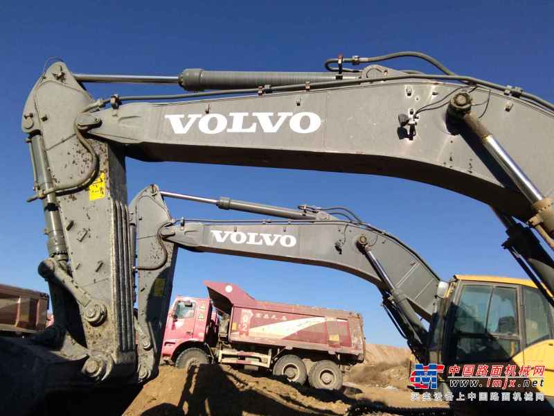 内蒙古出售转让二手2300小时2013年沃尔沃EC380DL挖掘机