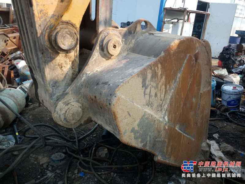 山东出售转让二手15000小时2005年现代R210挖掘机
