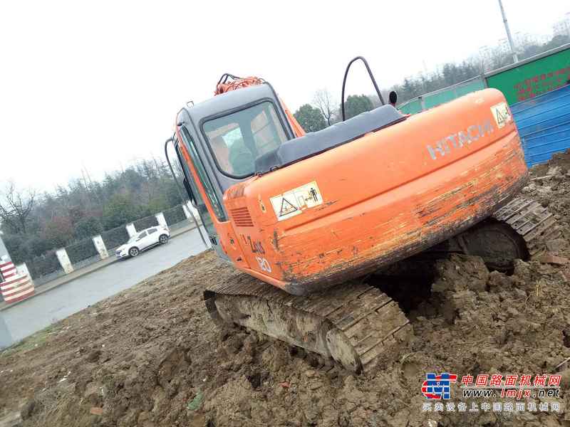 安徽出售转让二手7380小时2011年日立ZX120挖掘机