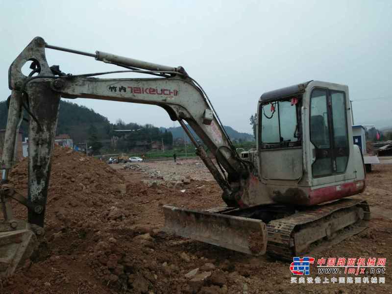 四川出售转让二手5600小时2012年竹内TB160C挖掘机