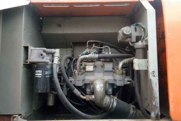 贵州出售转让二手6890小时2010年日立ZX250H挖掘机
