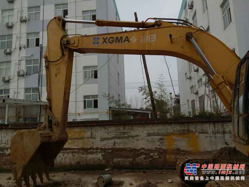 安徽出售转让二手9000小时2010年厦工XG825LC挖掘机