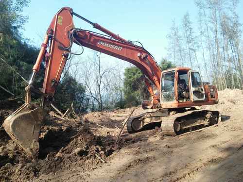 四川出售转让二手13000小时2006年斗山DH220挖掘机