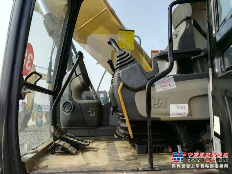 湖南出售转让二手2400小时2015年卡特彼勒320D挖掘机