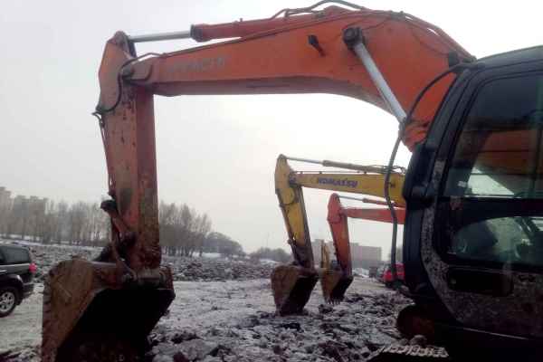 黑龙江出售转让二手12000小时2008年日立ZX330挖掘机