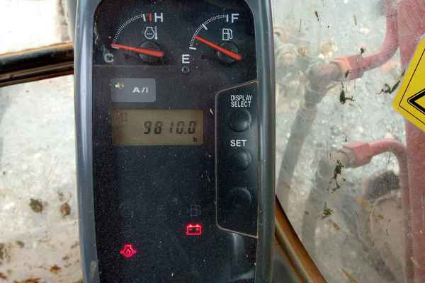 云南出售转让二手9800小时2011年日立ZX70挖掘机
