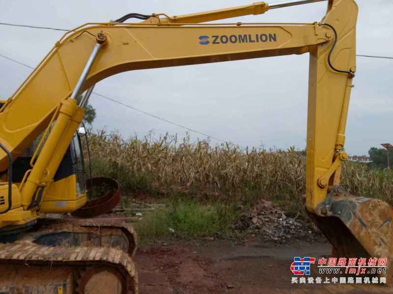 云南出售转让二手3000小时2014年中联重科ZE230E挖掘机