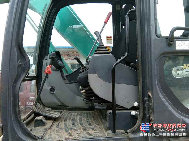 贵州出售转让二手6800小时2012年神钢SK75挖掘机