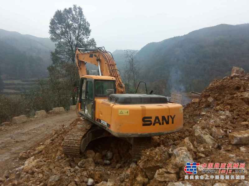 贵州出售转让二手8600小时2010年三一重工SY235C挖掘机