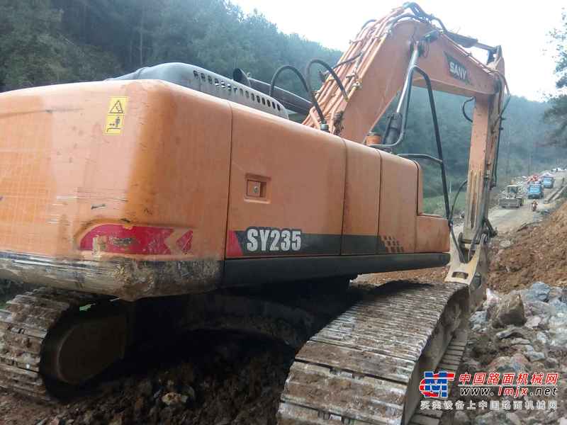 贵州出售转让二手9800小时2011年三一重工SY235C挖掘机