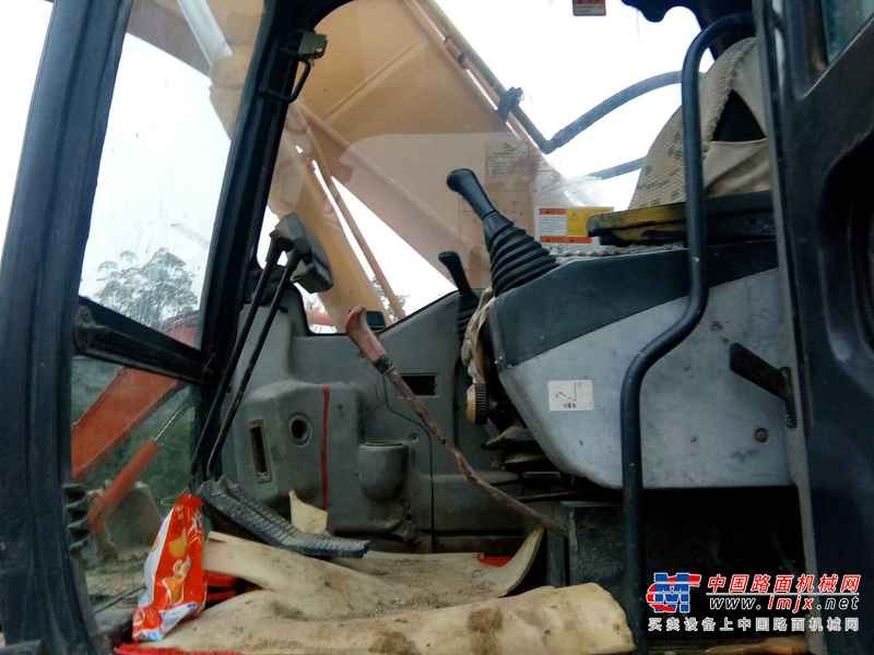 贵州出售转让二手8900小时2009年柳工CLG205挖掘机