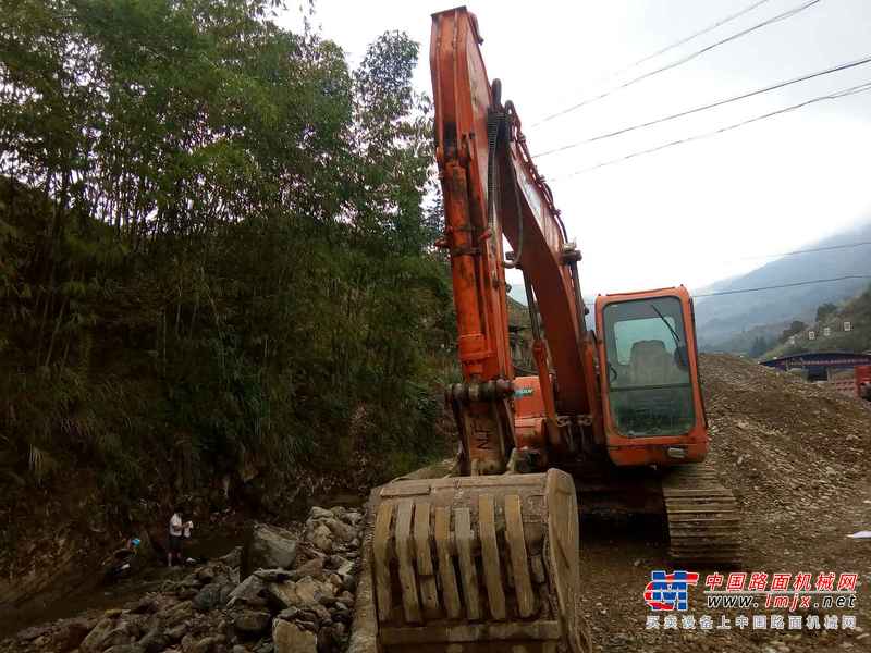 贵州出售转让二手7700小时2010年斗山DH150挖掘机