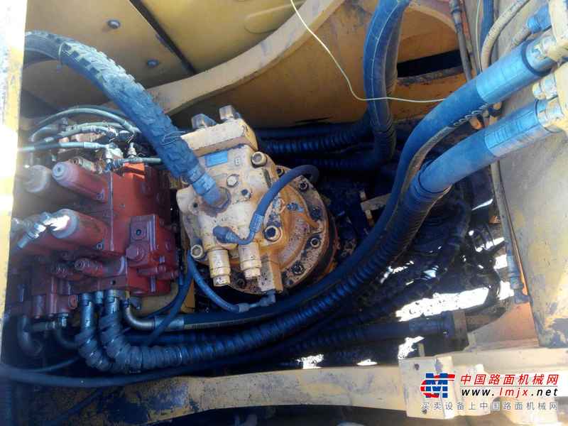 云南出售转让二手5800小时2011年现代R225LC挖掘机