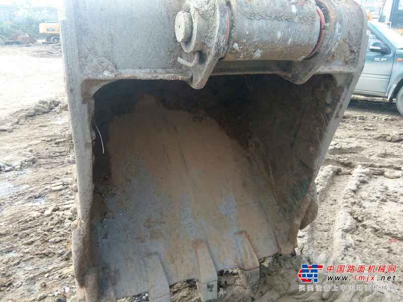 贵州出售转让二手8600小时2010年柳工CLG225C挖掘机