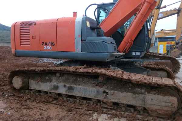 贵州出售转让二手8908小时2010年日立ZX250H挖掘机