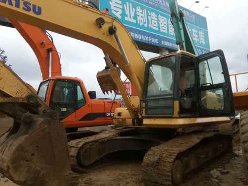 贵州出售转让二手7809小时2010年小松PC240LC挖掘机