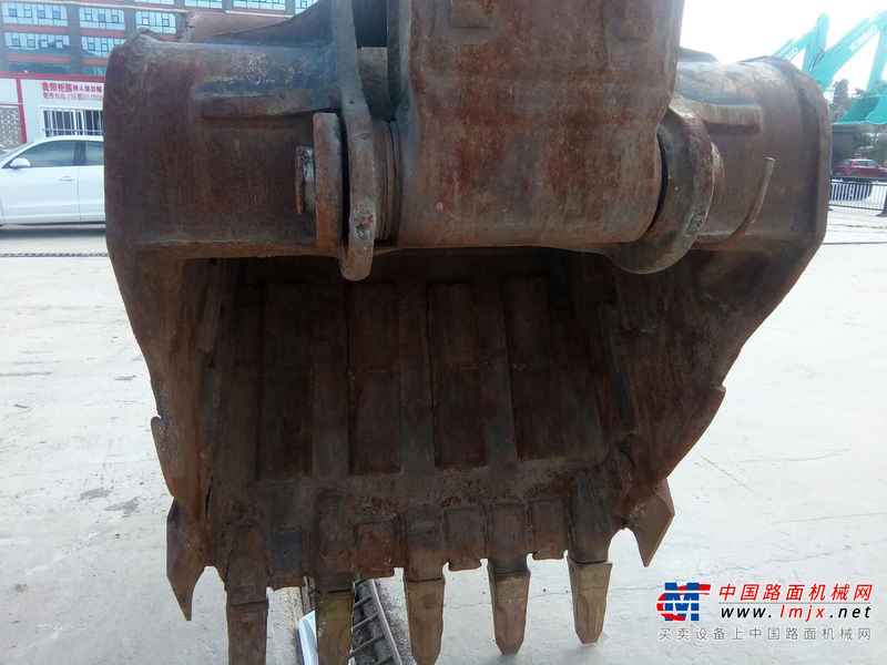 贵州出售转让二手7899小时2012年现代R275LC挖掘机