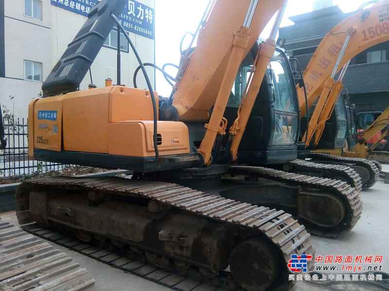 贵州出售转让二手6807小时2011年现代R225LC挖掘机