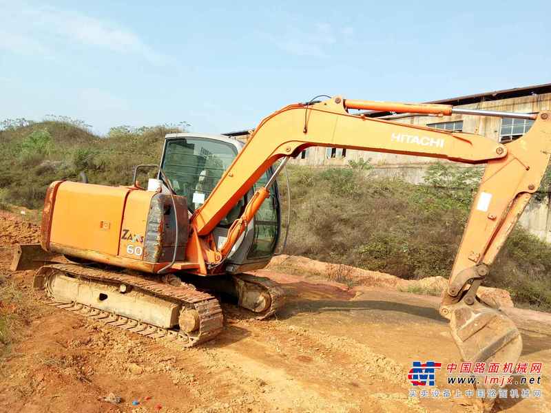 江西出售转让二手7500小时2010年日立ZX60挖掘机