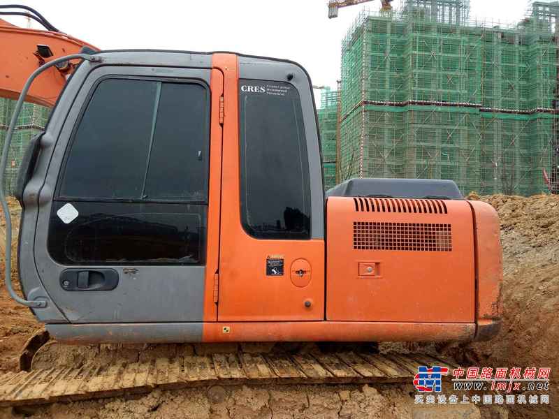 江西出售转让二手8600小时2009年日立ZX120挖掘机