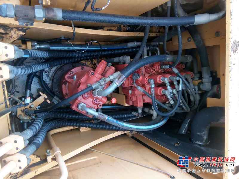 贵州出售转让二手7806小时2011年柳工CLG915D挖掘机