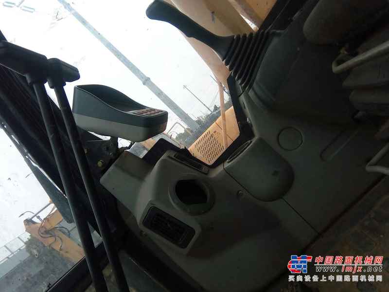 贵州出售转让二手6809小时2010年柳工CLG920D挖掘机