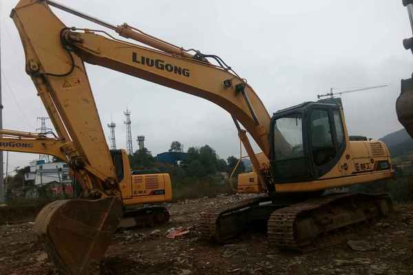 贵州出售转让二手6809小时2010年柳工CLG920D挖掘机