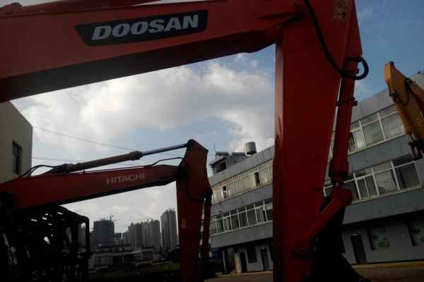 云南出售转让二手5000小时2011年斗山DH225挖掘机
