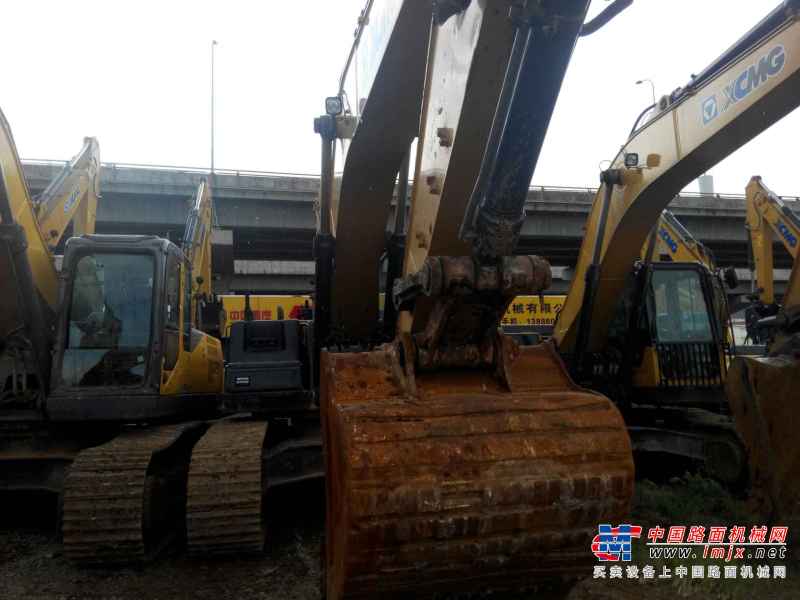 云南出售转让二手1500小时2015年徐工XE370CA挖掘机