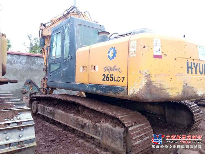 云南出售转让二手7817小时2011年现代R265LC挖掘机