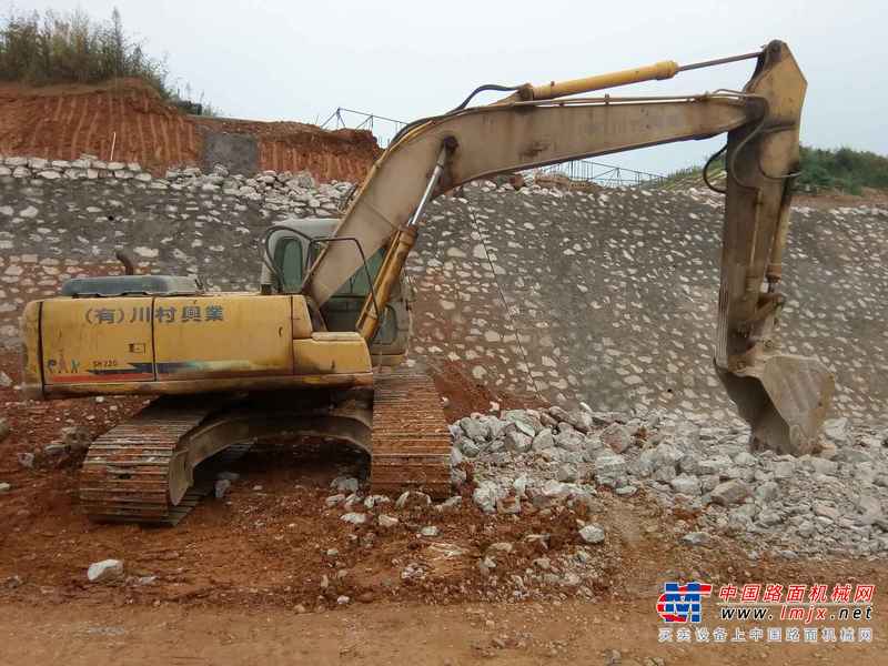 贵州出售转让二手6800小时2010年住友SH200A3挖掘机