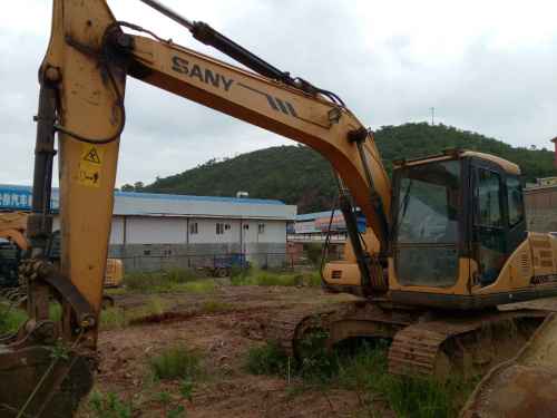 云南出售转让二手4944小时2012年三一重工SY135C挖掘机