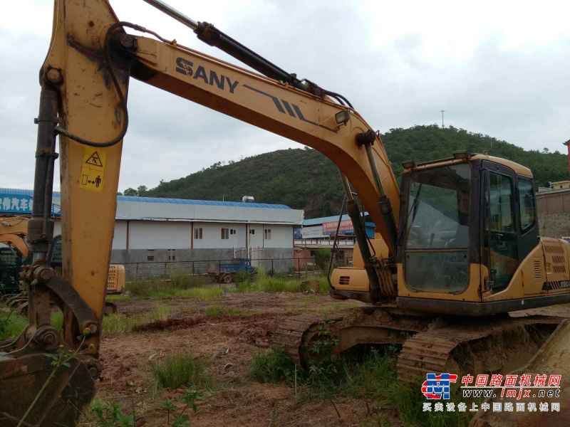 云南出售转让二手4944小时2012年三一重工SY135C挖掘机