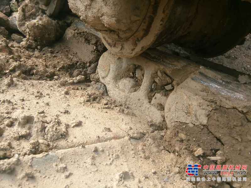 贵州出售转让二手8300小时2010年柳工CLG225C挖掘机