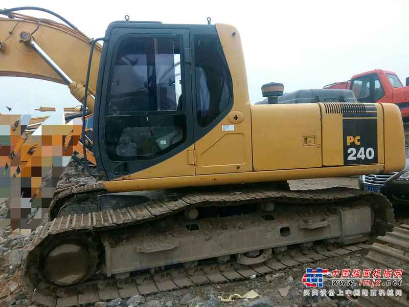 贵州出售转让二手8630小时2010年柳工CLG225C挖掘机