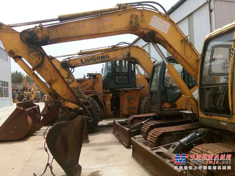 贵州出售转让二手3500小时2009年玉柴YC85挖掘机