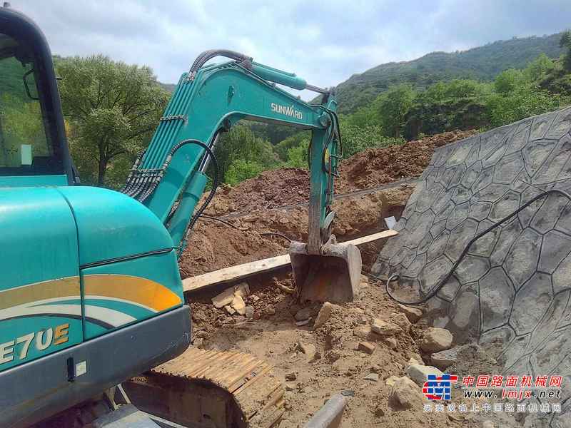 山西出售转让二手3000小时2014年山河智能SWE60E挖掘机