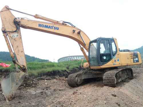 贵州出售转让二手8900小时2010年柳工CLG225C挖掘机