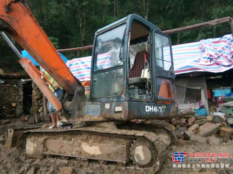 贵州出售转让二手6900小时2011年斗山DH55挖掘机